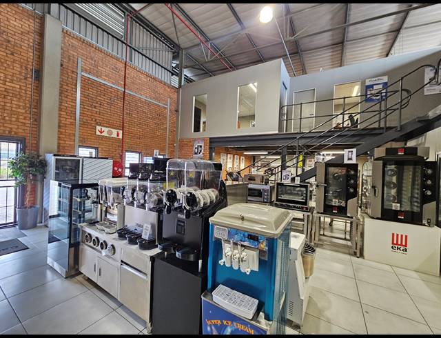 1,020M² FACTORY TO LET IN COSMO BUSINESS PARK